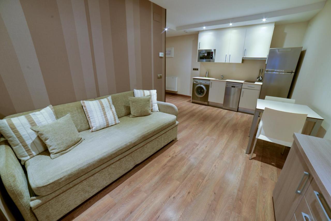 Apartamentos Turisticos Llanes Bagian luar foto