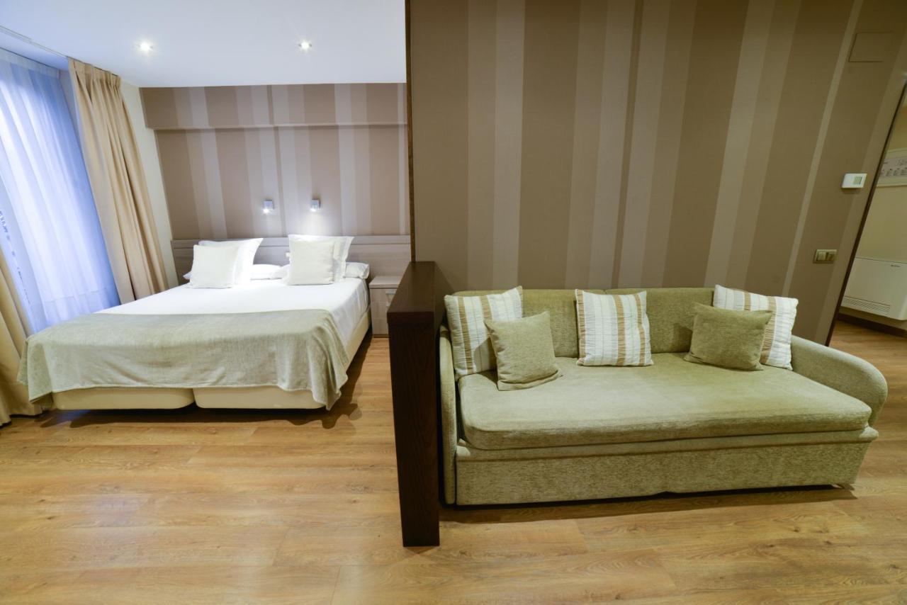 Apartamentos Turisticos Llanes Bagian luar foto