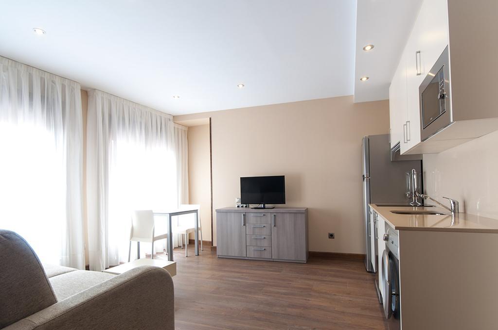 Apartamentos Turisticos Llanes Bagian luar foto