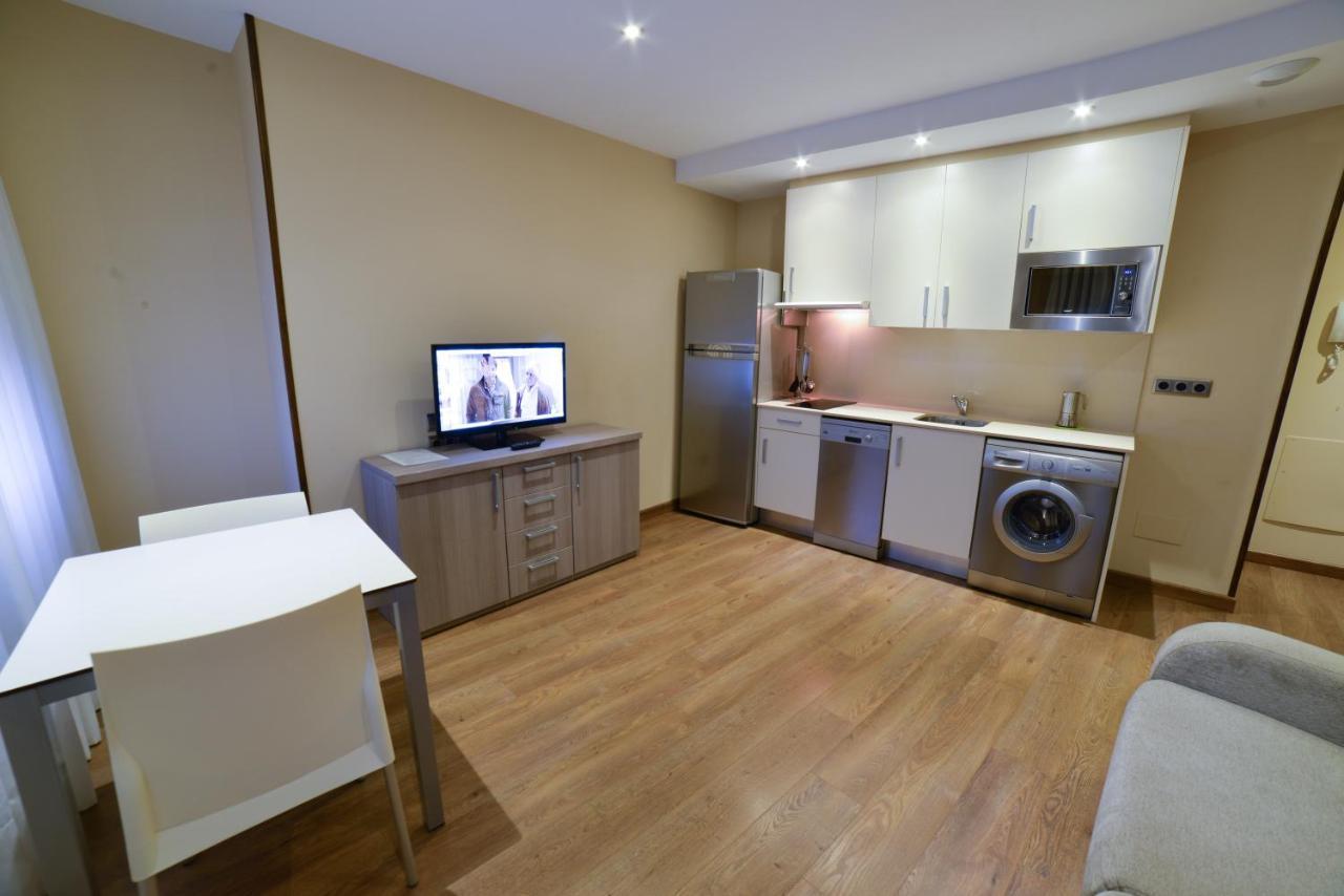 Apartamentos Turisticos Llanes Bagian luar foto
