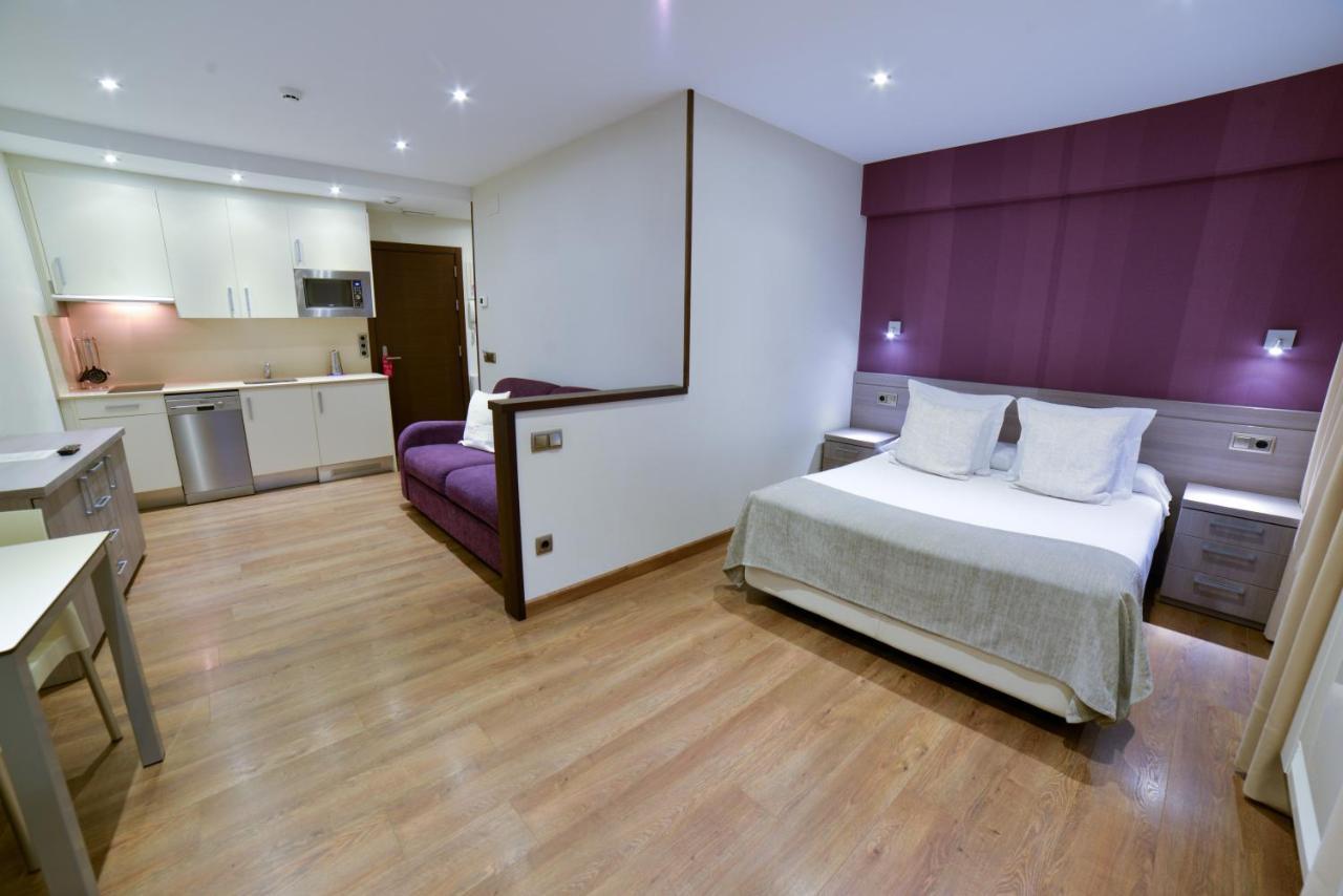 Apartamentos Turisticos Llanes Bagian luar foto