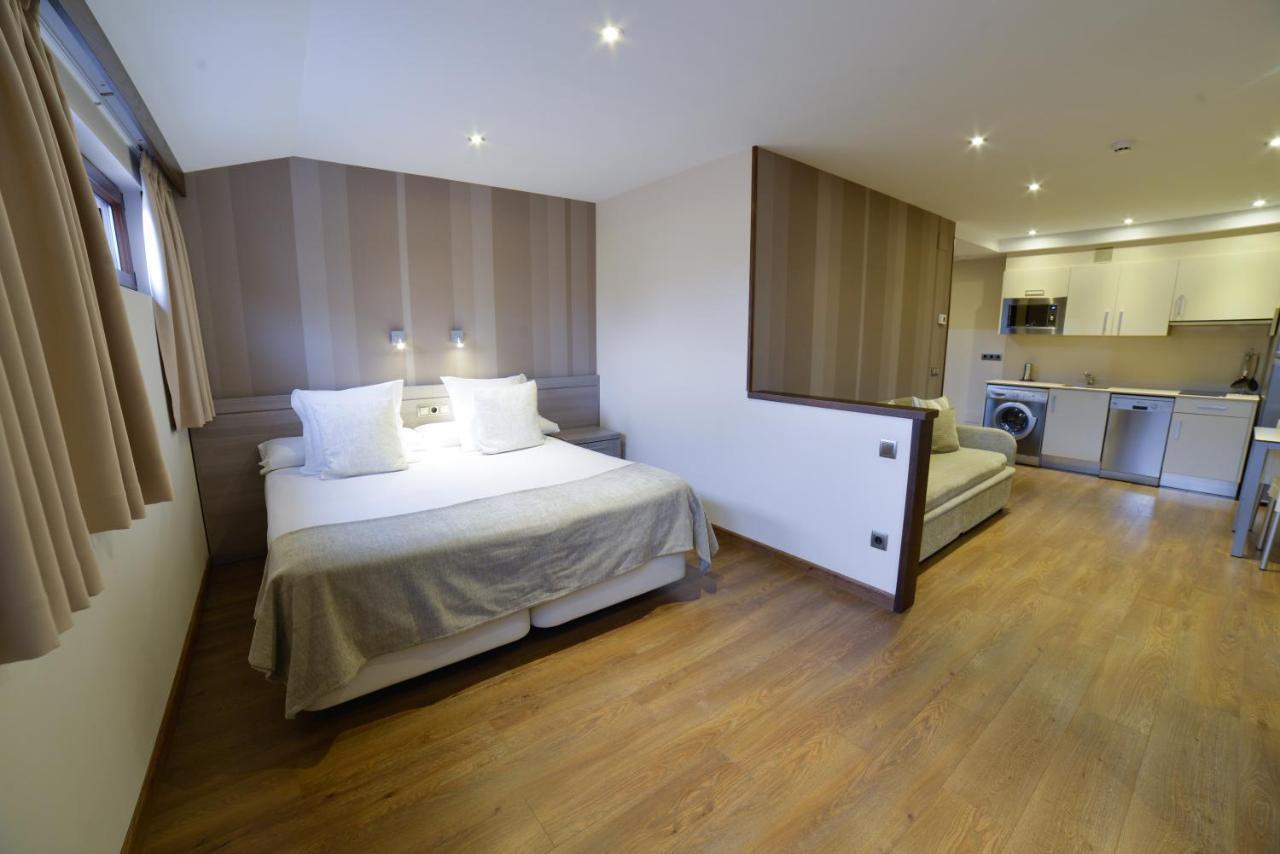 Apartamentos Turisticos Llanes Bagian luar foto