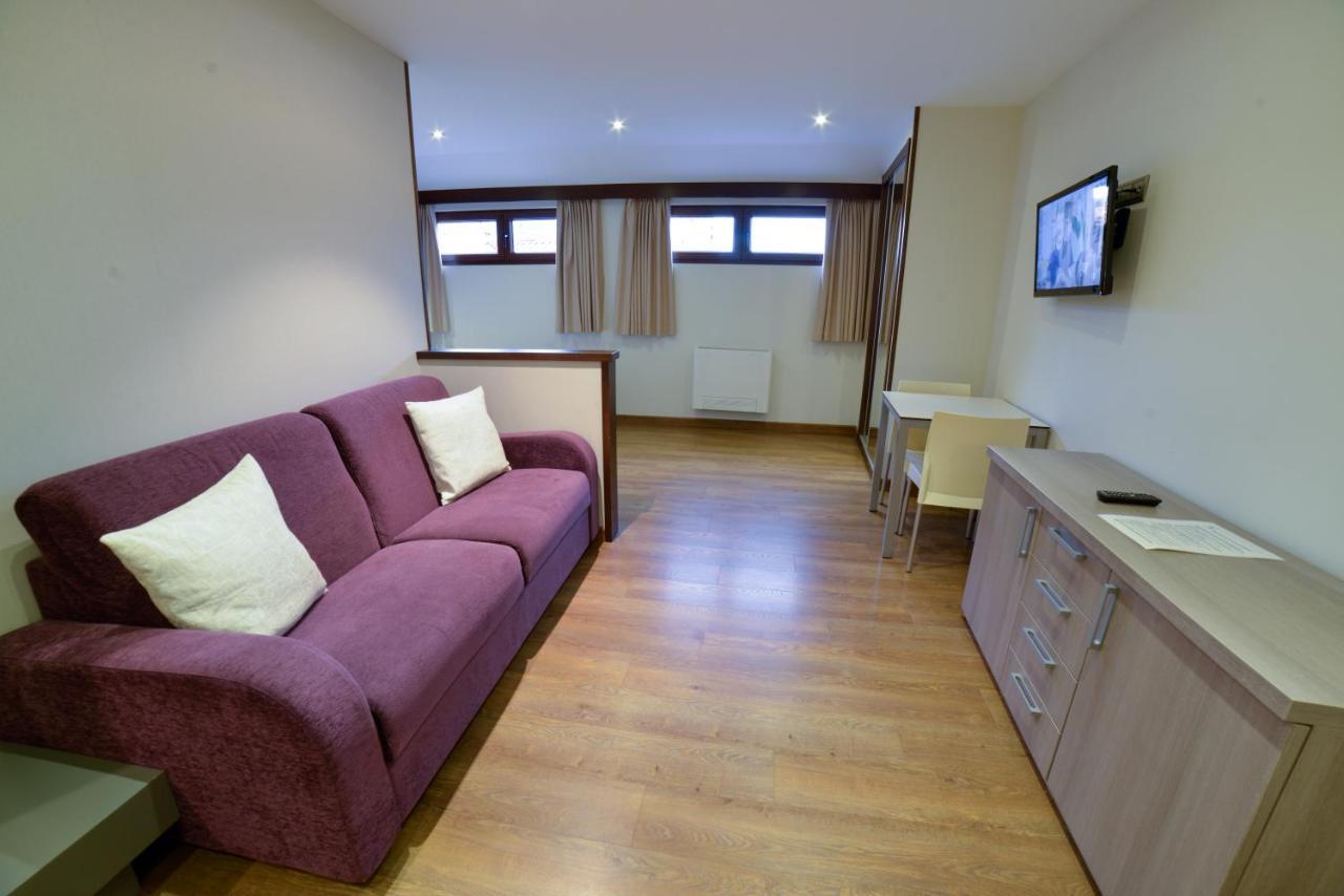 Apartamentos Turisticos Llanes Bagian luar foto
