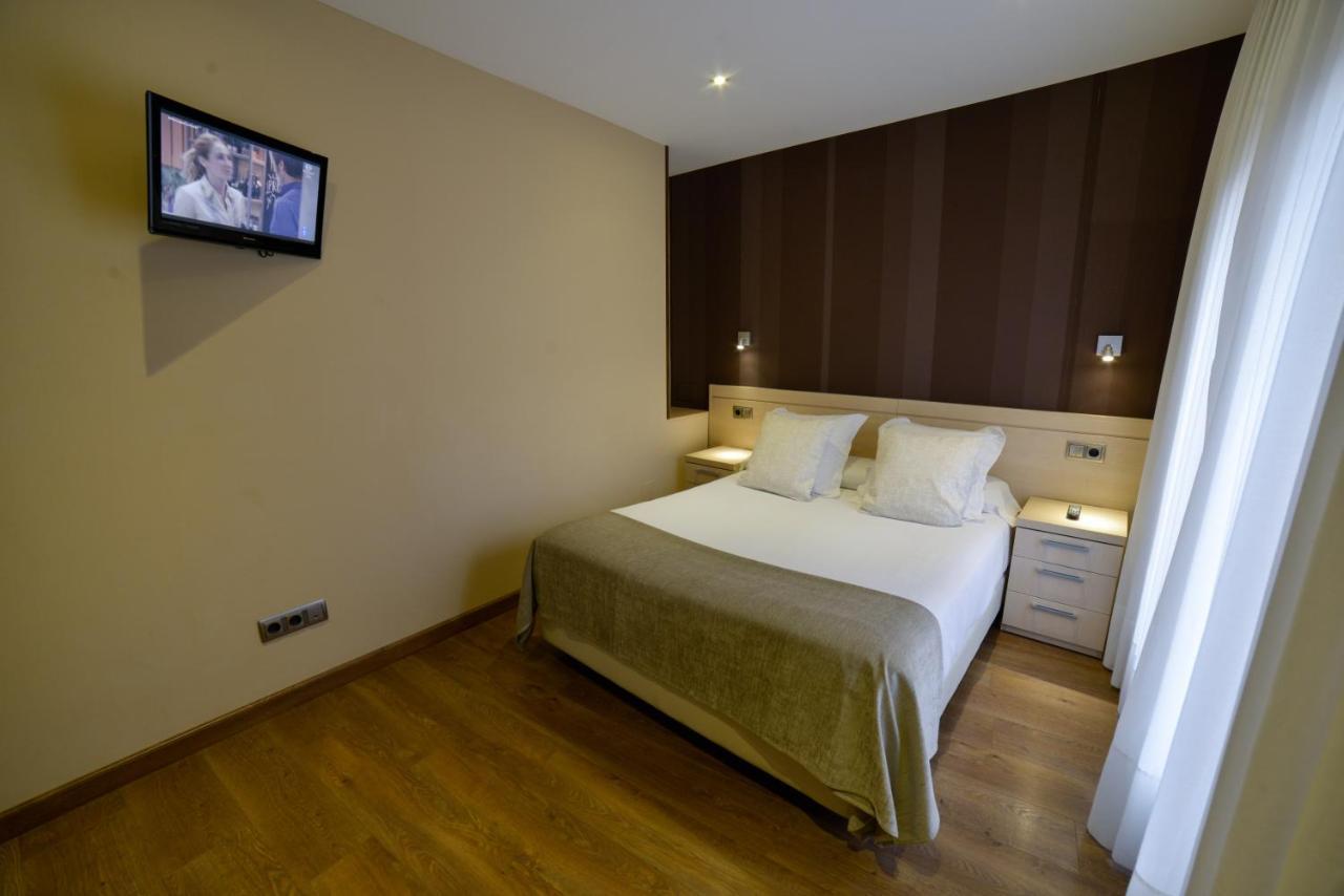 Apartamentos Turisticos Llanes Bagian luar foto