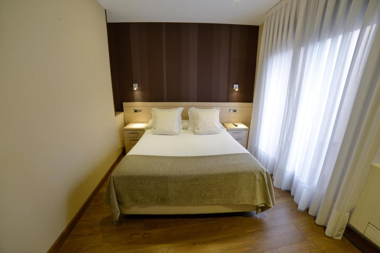 Apartamentos Turisticos Llanes Bagian luar foto