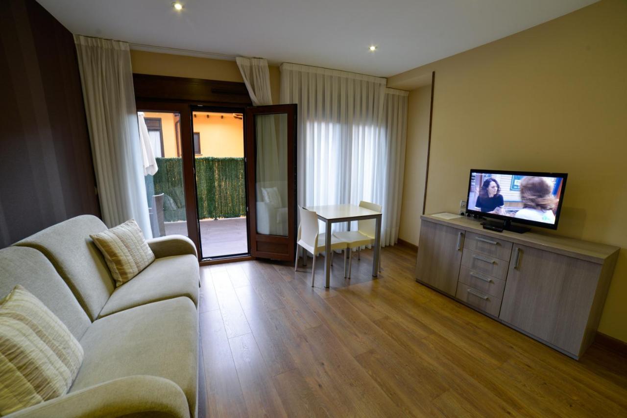 Apartamentos Turisticos Llanes Bagian luar foto